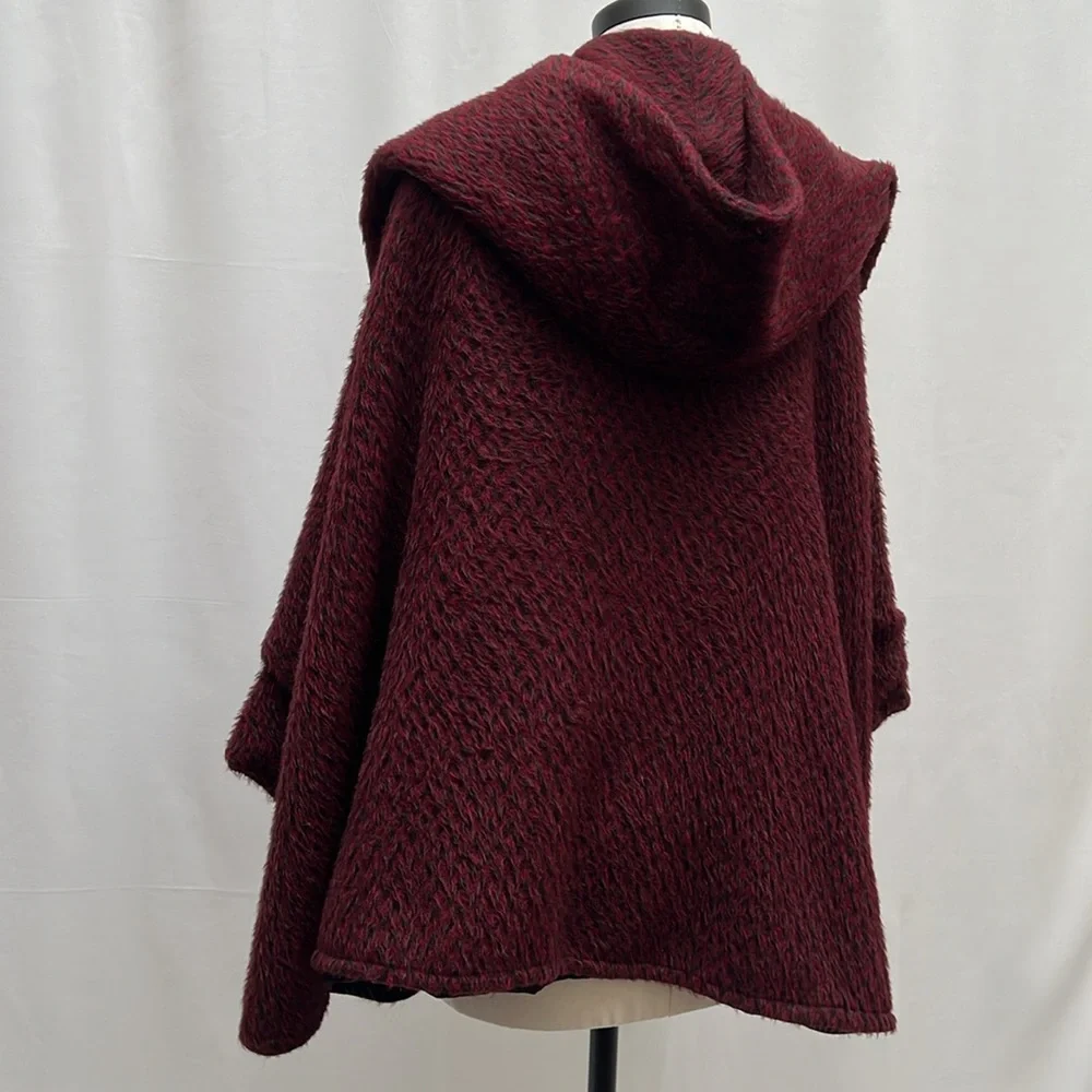 Lindsey Thornburg Burgundy/Black Chevron Alpaca Blend Shawl Cape Coat - Picture 13 of 16